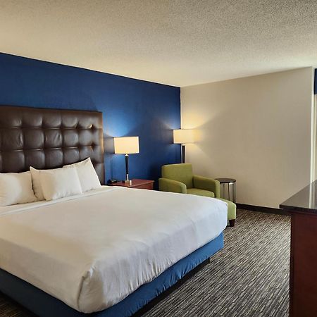 Heritage Inn & Suites St Louis Fenton, Trademark By Wyndham Экстерьер фото