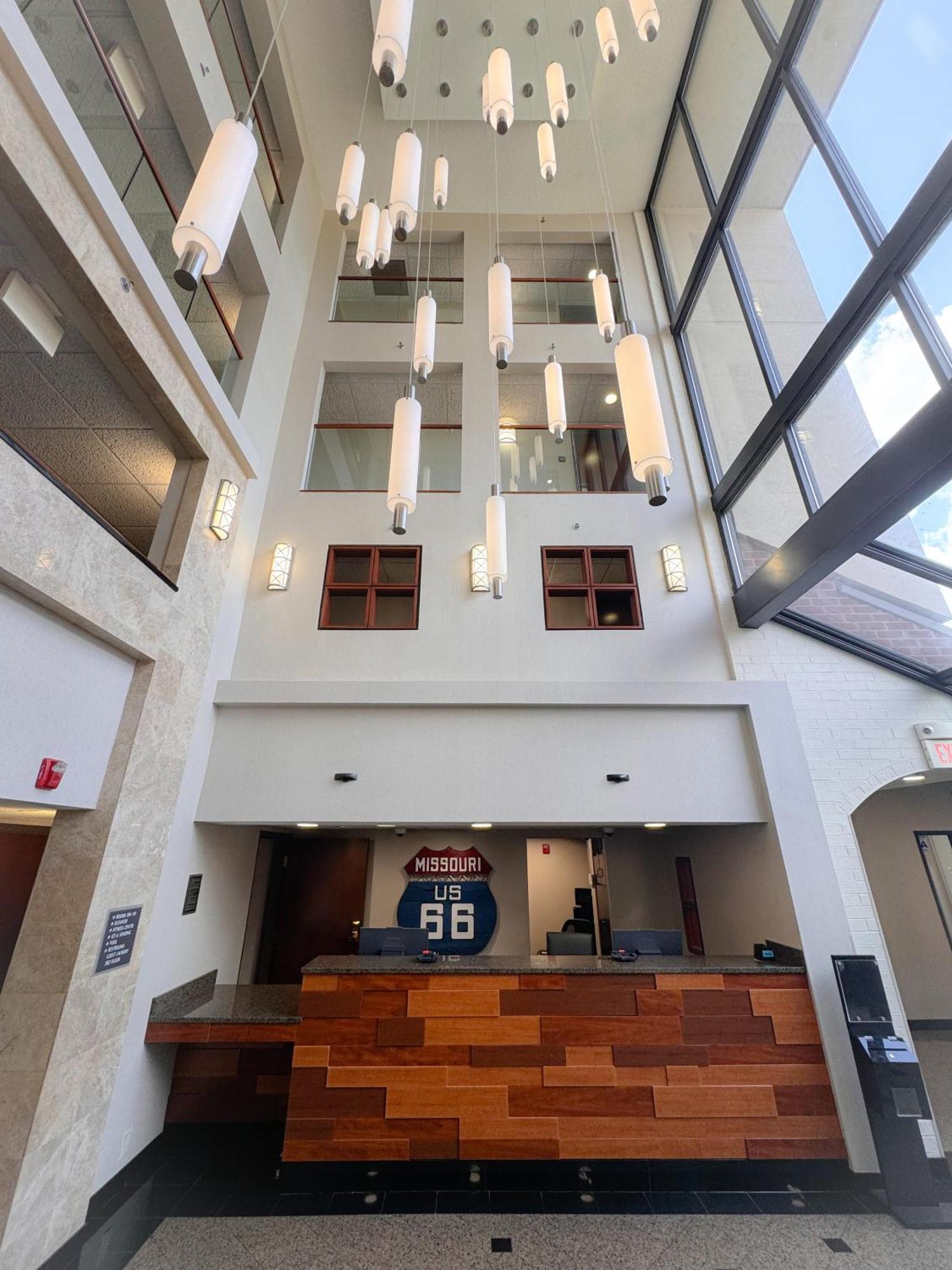 Heritage Inn & Suites St Louis Fenton, Trademark By Wyndham Экстерьер фото