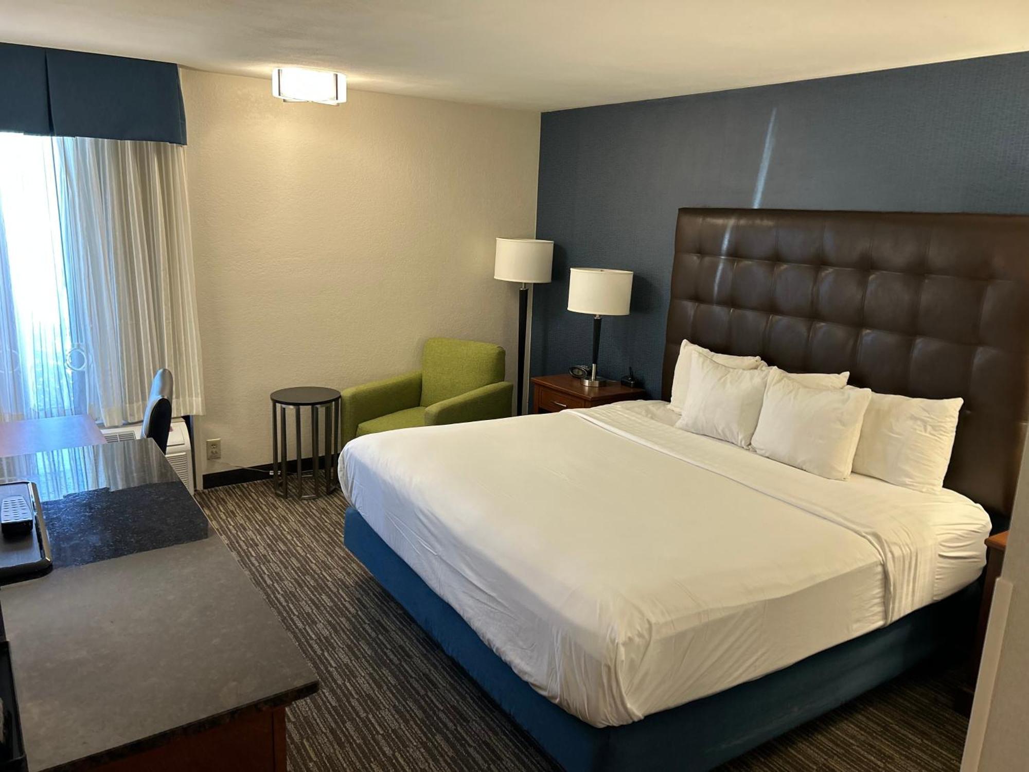 Heritage Inn & Suites St Louis Fenton, Trademark By Wyndham Экстерьер фото