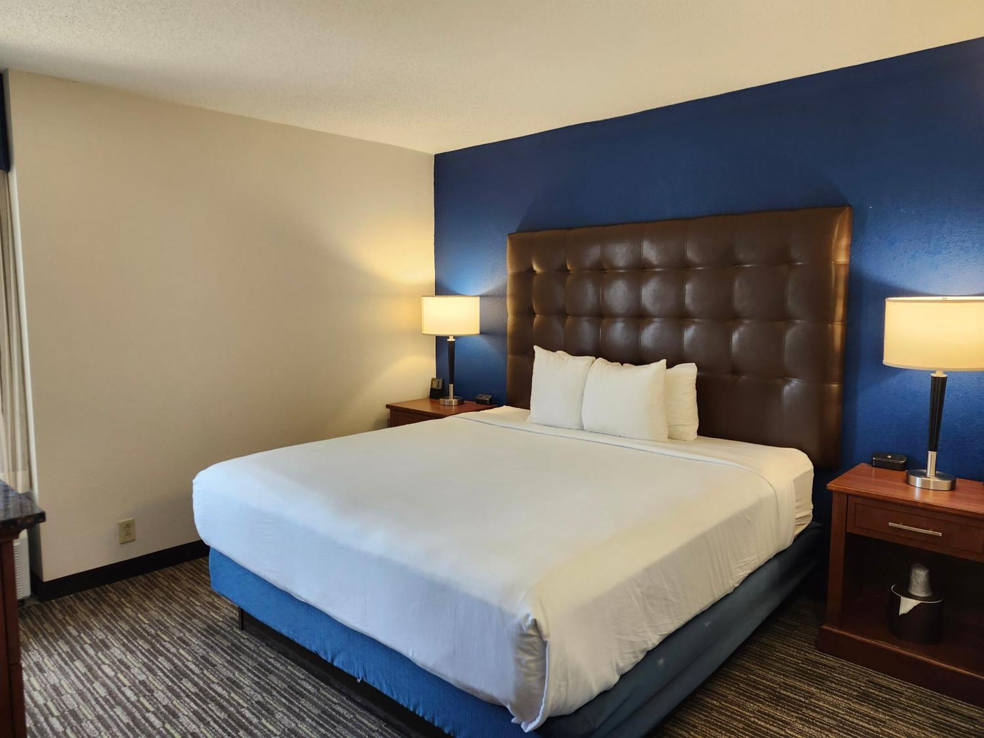 Heritage Inn & Suites St Louis Fenton, Trademark By Wyndham Экстерьер фото