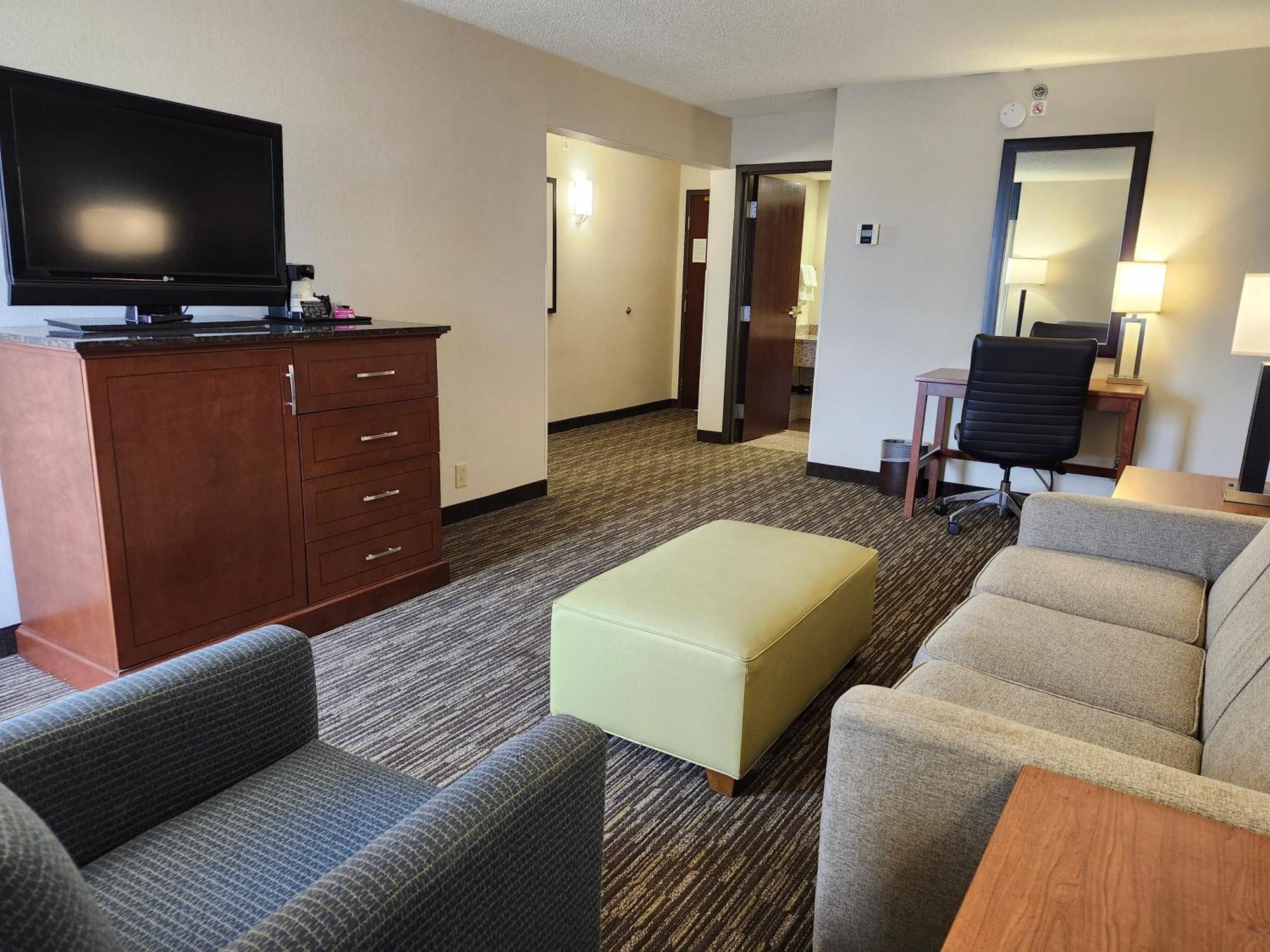 Heritage Inn & Suites St Louis Fenton, Trademark By Wyndham Экстерьер фото