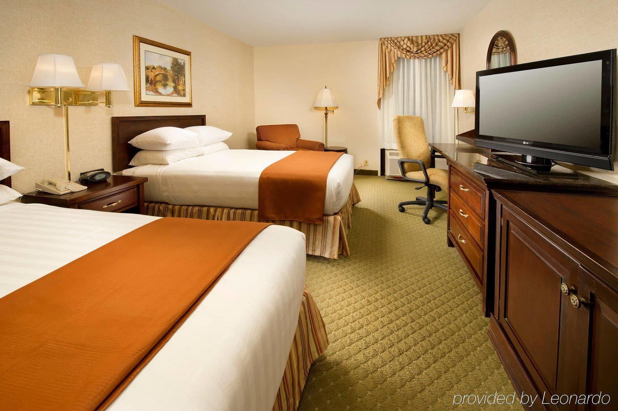 Heritage Inn & Suites St Louis Fenton, Trademark By Wyndham Экстерьер фото