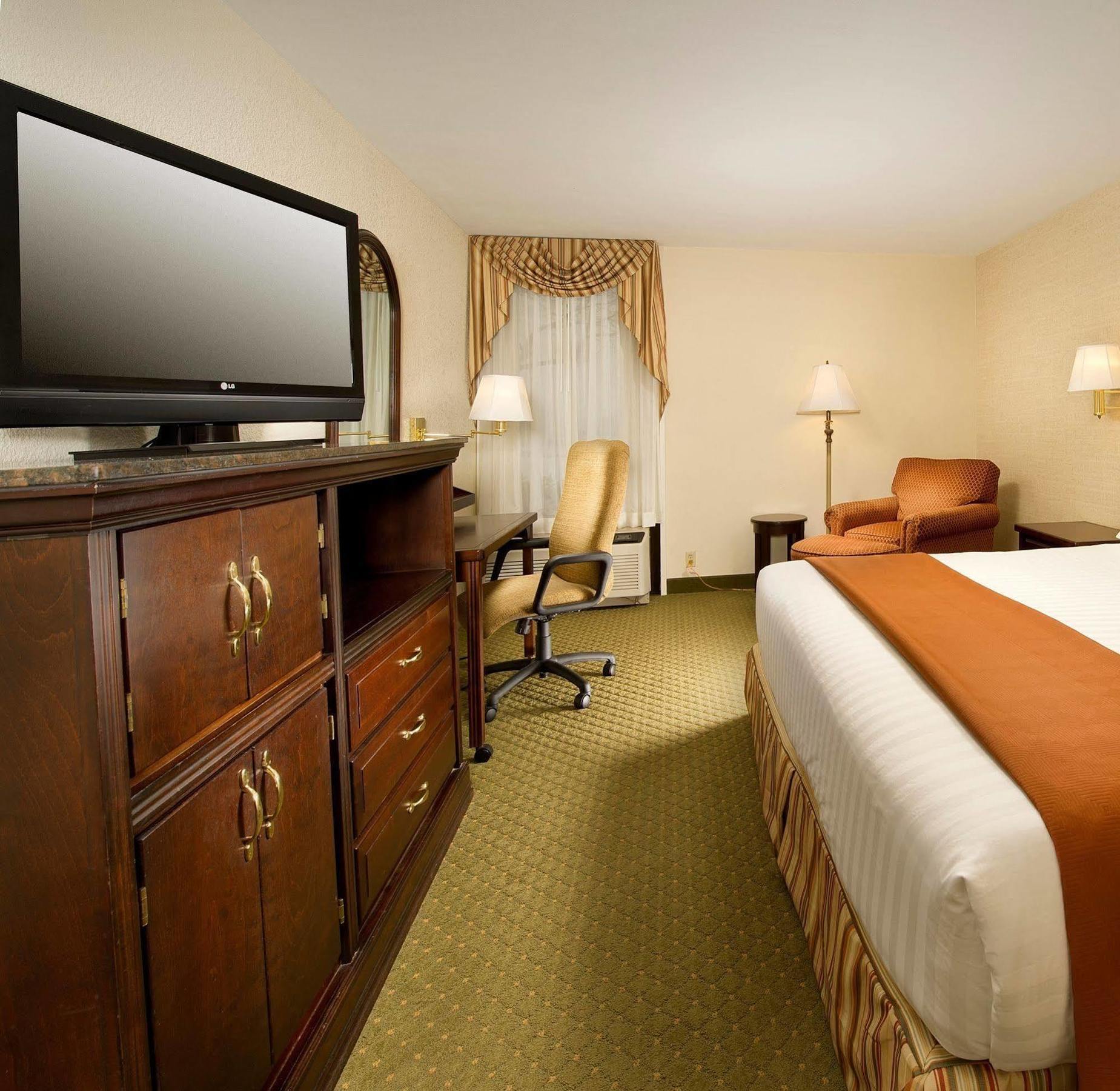 Heritage Inn & Suites St Louis Fenton, Trademark By Wyndham Экстерьер фото